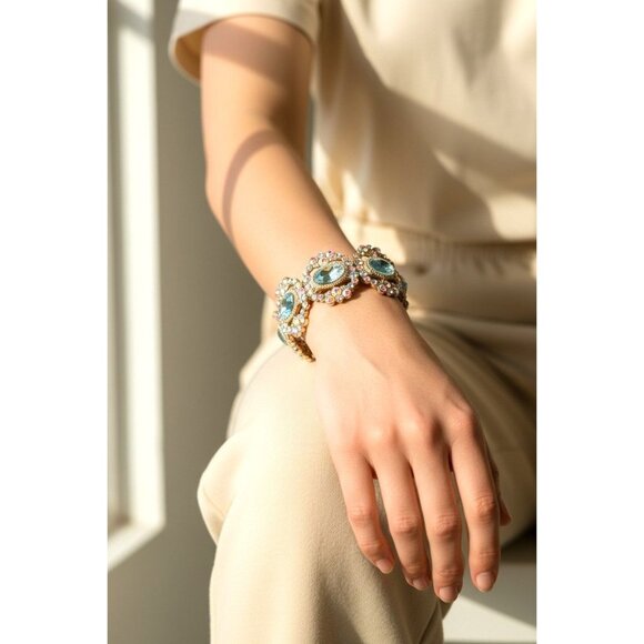 Vintage Gold-Tone Statement Bracelet With Oval Cut Crystal & Iridescent Rhinesto - Picture 7 of 8